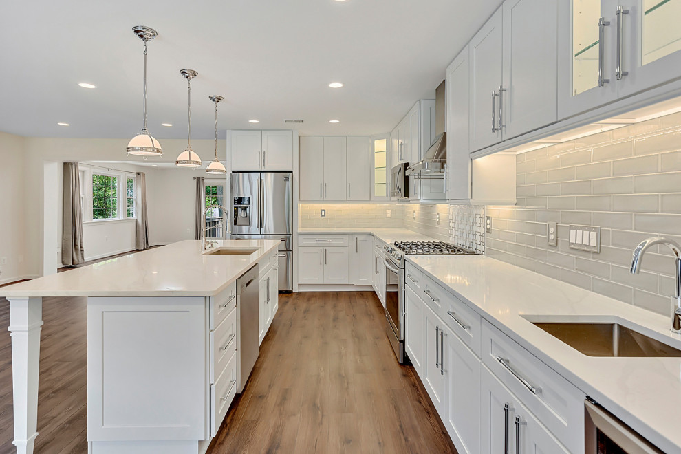Example of a minimalist kitchen design in DC Metro