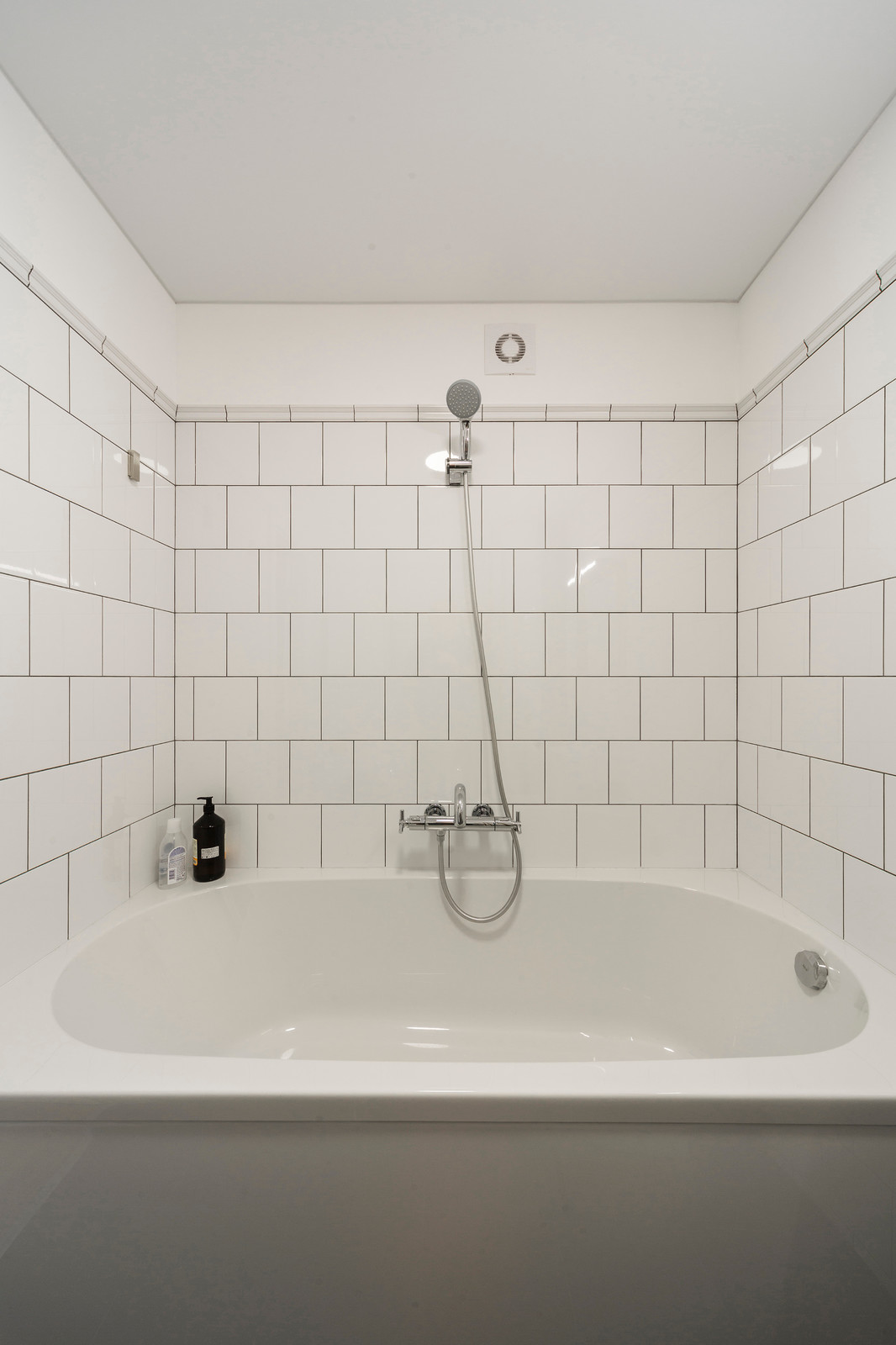 небольшая квартира в современной многоэтажке