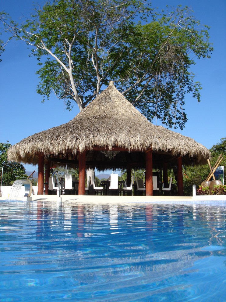 Pool - tropical pool idea