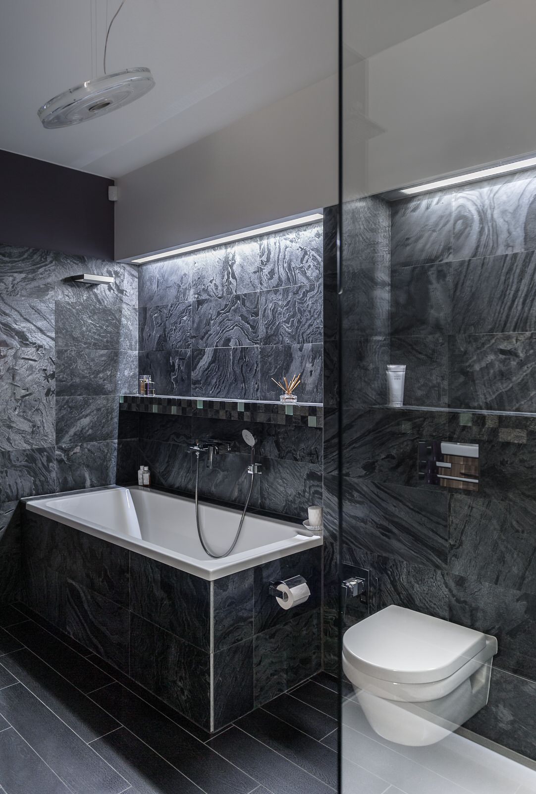 Яркий серый