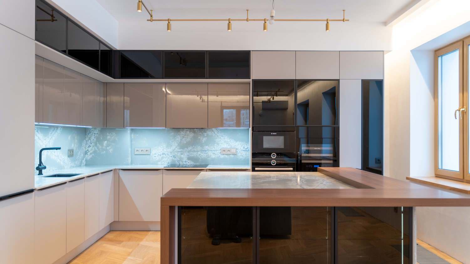 Дизайнерский ремонт элитной квартиры на Петроградке