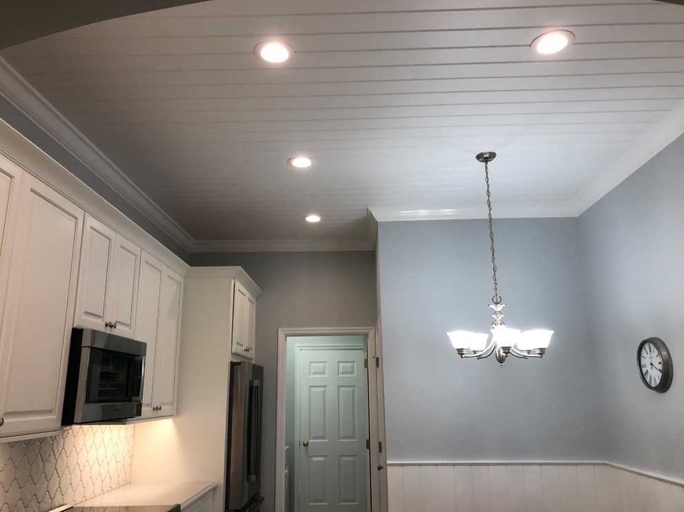 Inspiration for a transitional home design remodel in Cincinnati