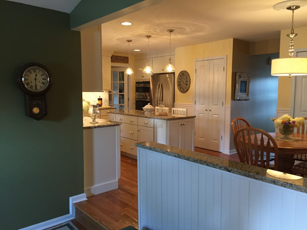 Off-white & White Kitchen with the Perfect Amount of "Glimmer"