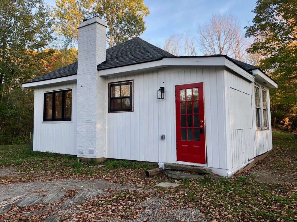 Naked Cottage Alert