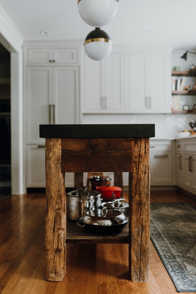 Kitchen - transitional kitchen idea in Cleveland