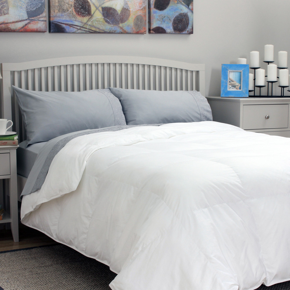 TRUMP Home Hypoallergenic Down Alternative Comforter