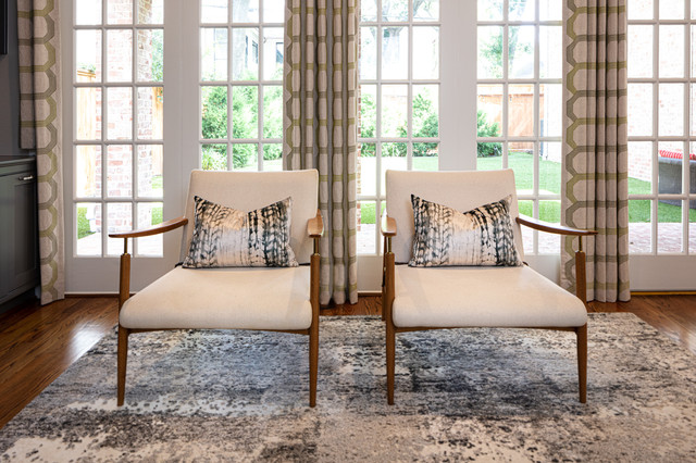 Distinctive Hues transitional