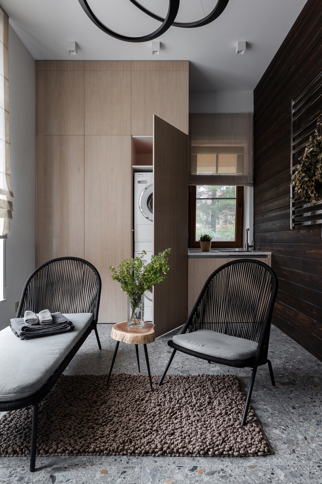 Дом с потайной лестницей