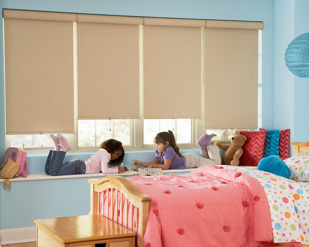 This is an example of a transitional kids' room in Miami.