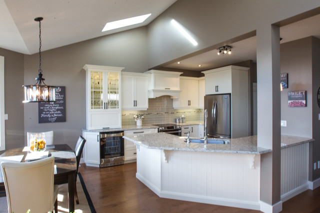 Hepditch transitional-kitchen