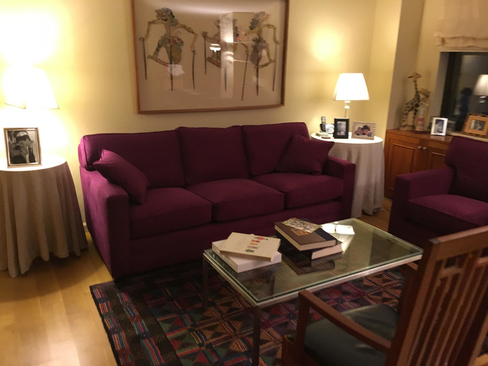 Transitional home design photo in New York