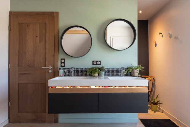 D&eacute;coration d'une maison neuve &agrave; Kappelen modern-badezimmer