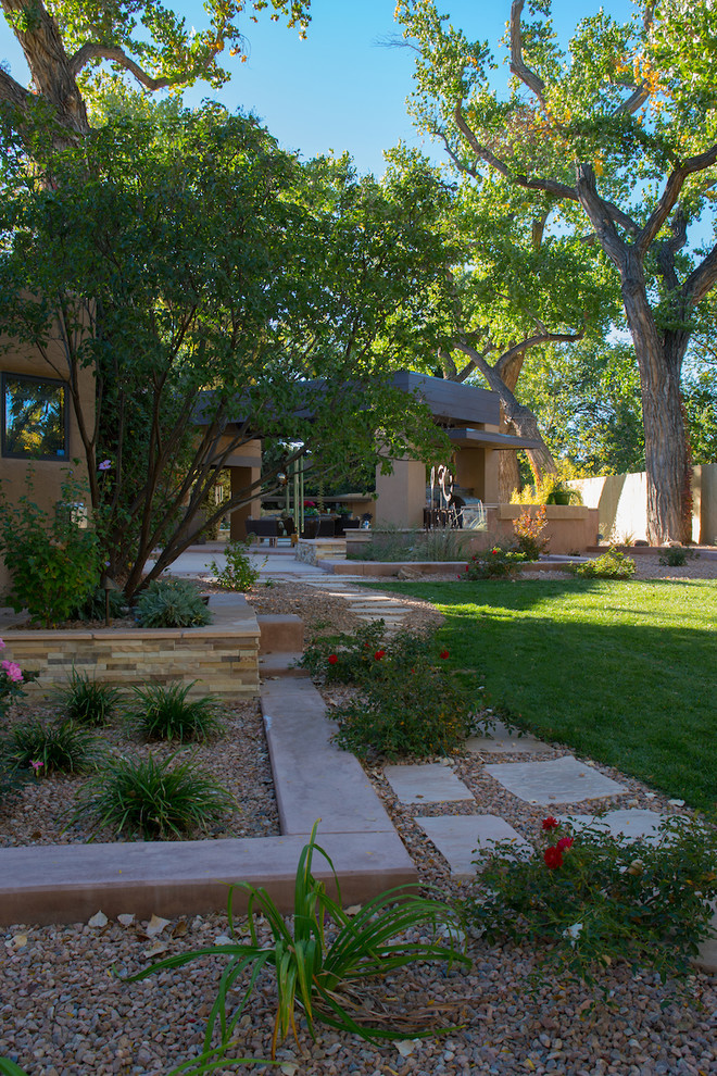 Home design - transitional home design idea in Albuquerque