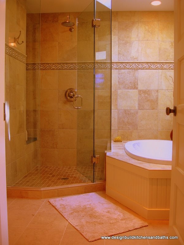 Design ideas for a traditional bathroom in Seattle.