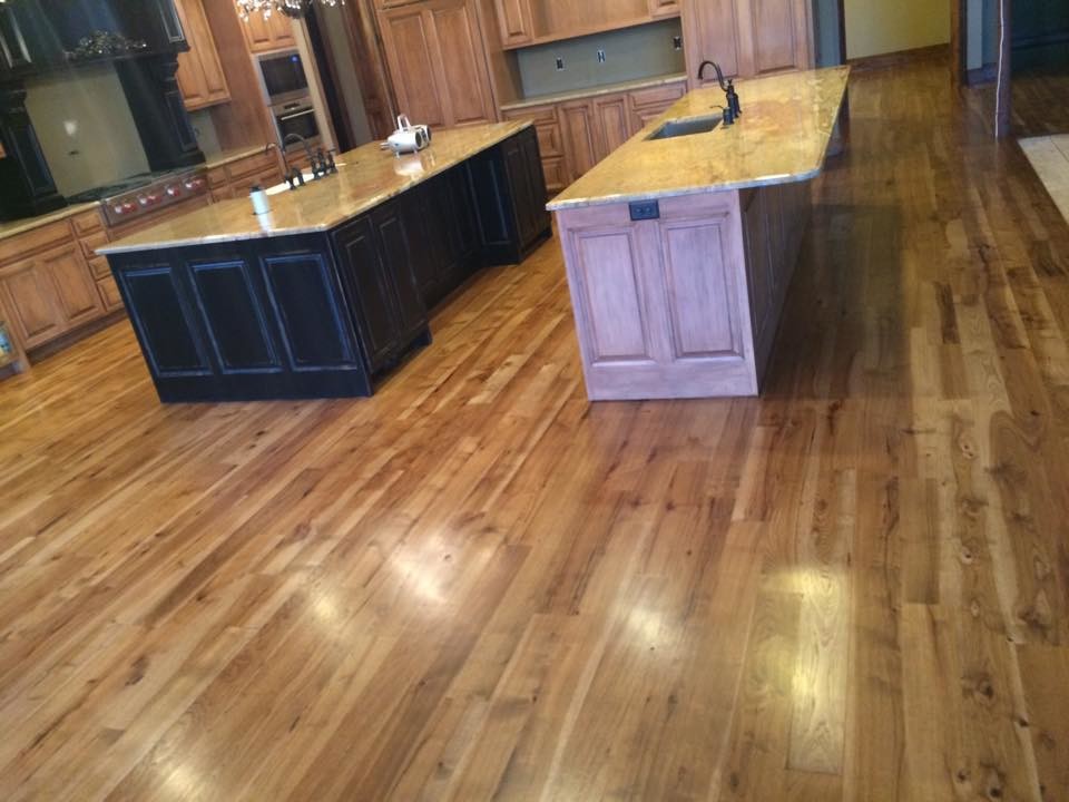 Inspiration for a rustic home design remodel in Cleveland