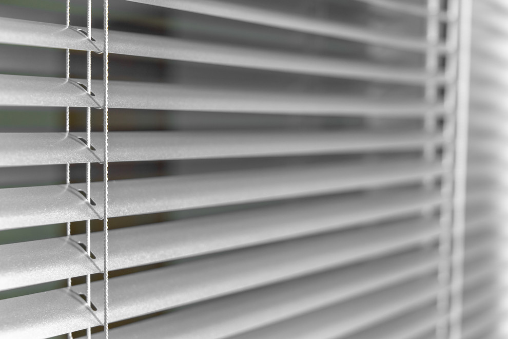 Горизонтальные жалюзи в офис