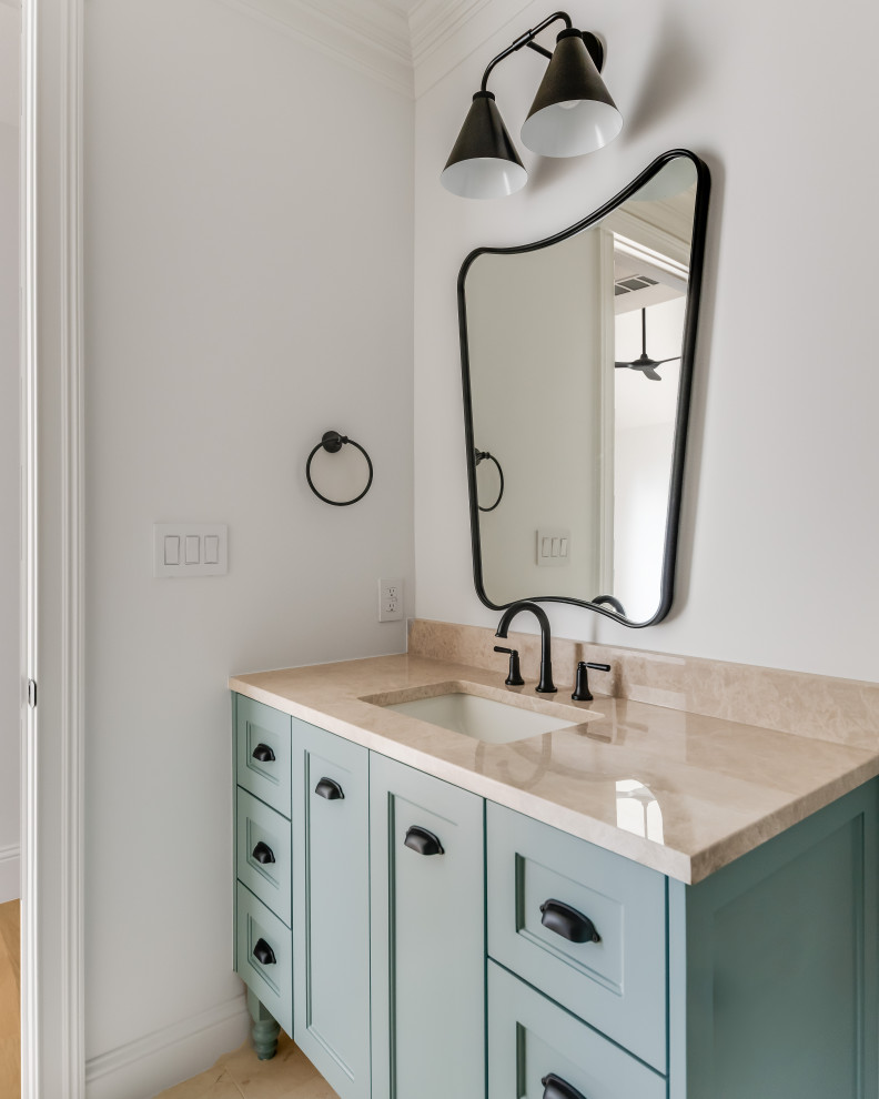 Bathroom - transitional bathroom idea in Dallas