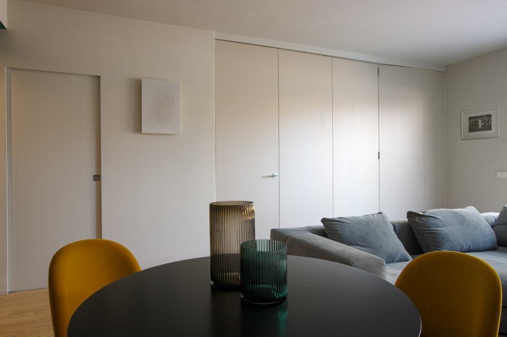 Appartamento flessibile con parete mobile e terrazzo abitabile – Milano Magenta