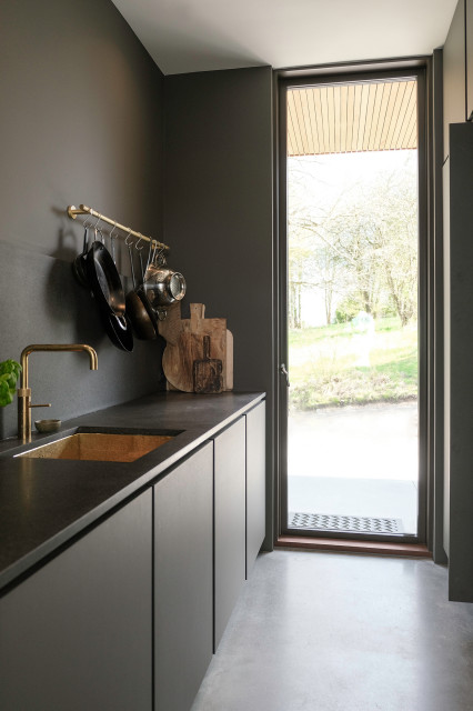 Villa Mirage modern-kitchen