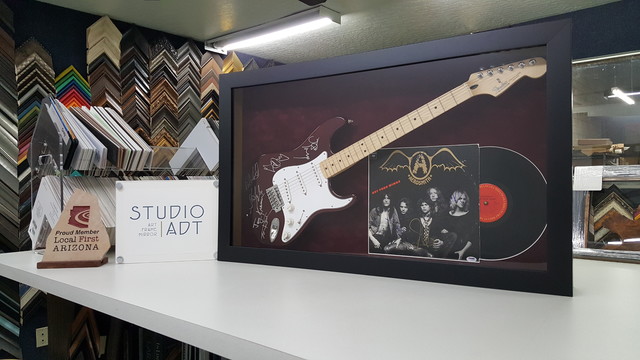 Shadowbox frames minimalistisch-arbeitszimmer