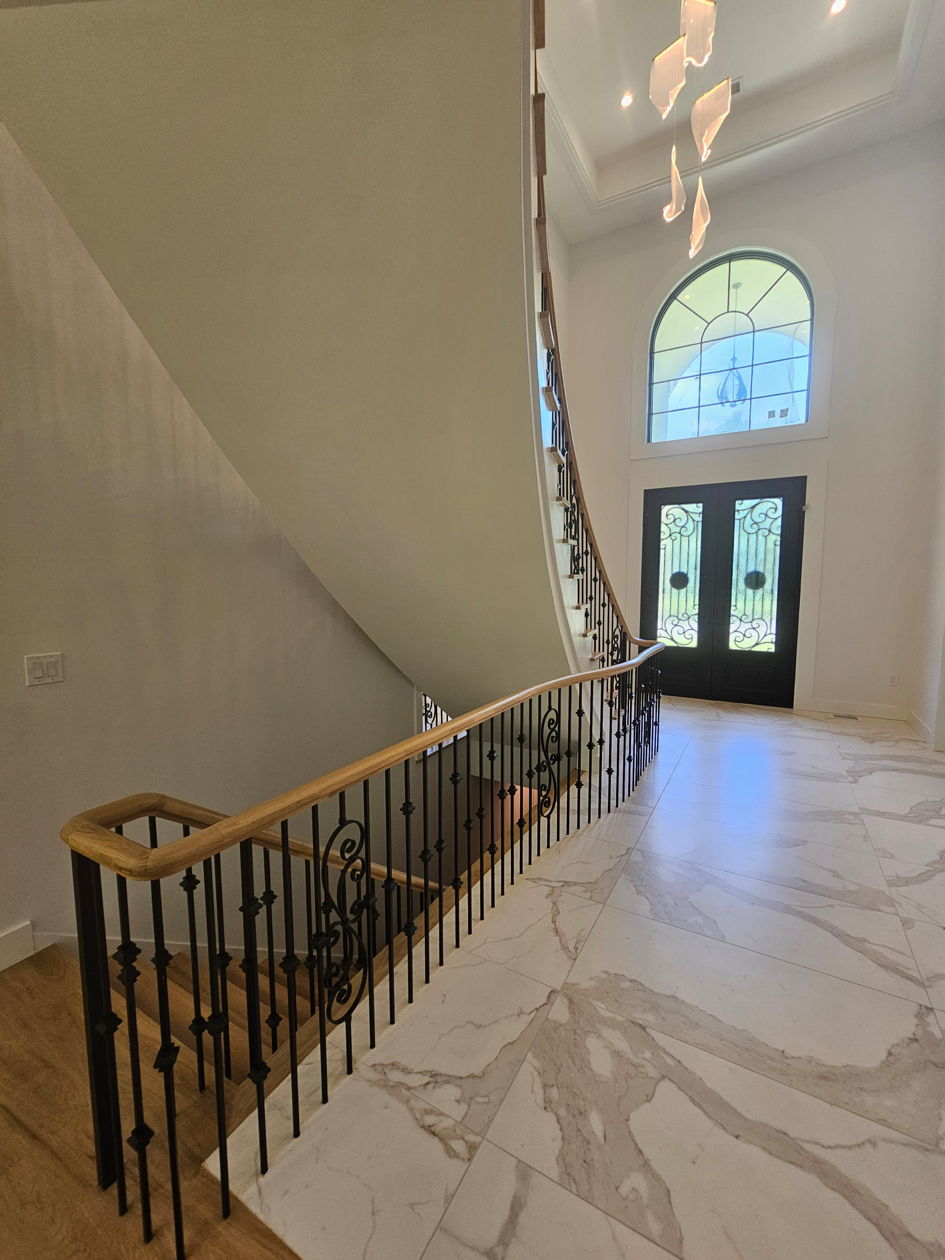 120_Luxurious White Oak Stair with Iron Balusters, Great Falls, 22066
