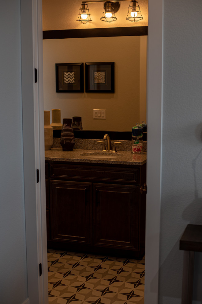 Home design - rustic home design idea in Denver