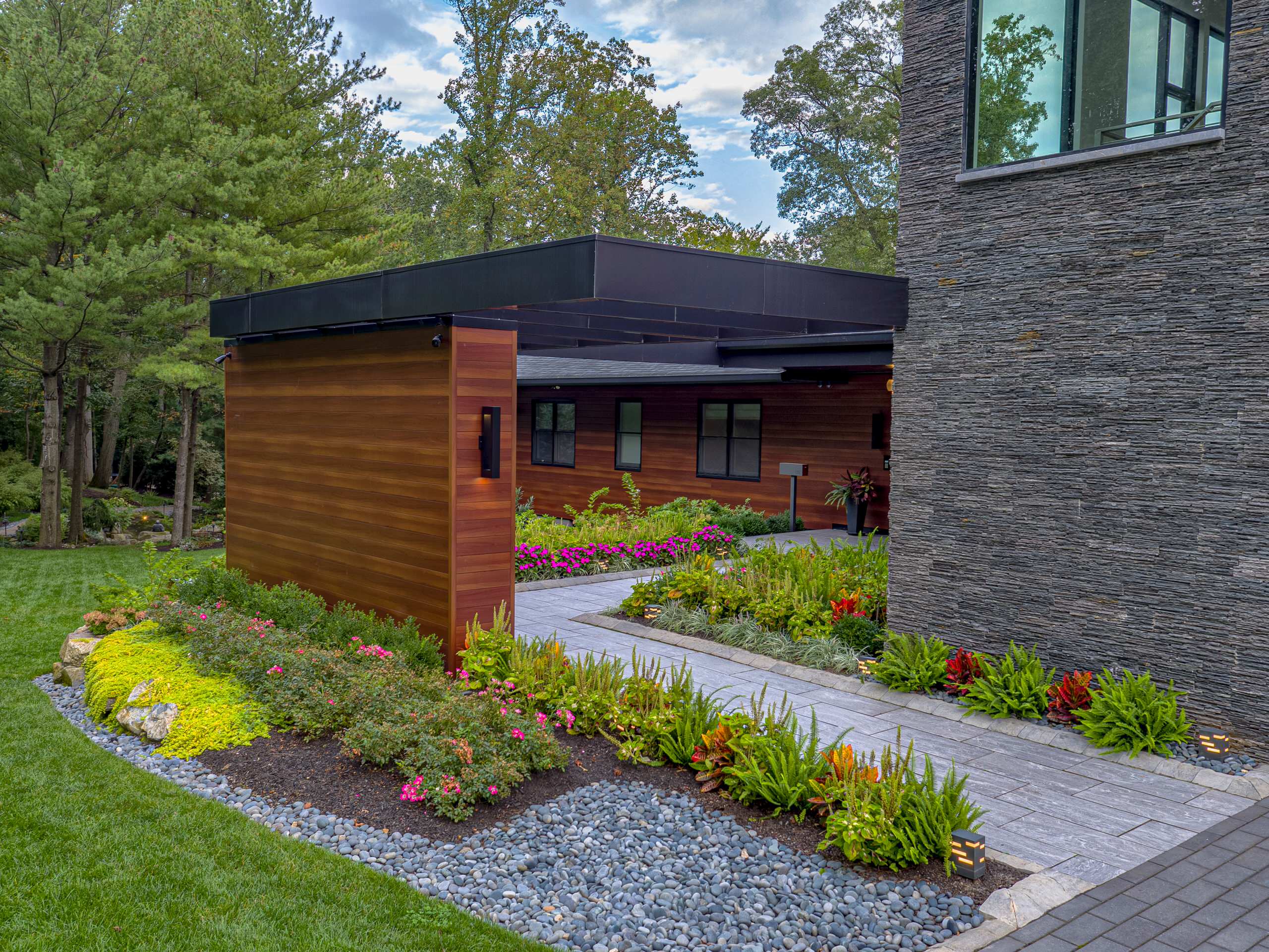 AWARD WINNING RESIDENTIAL PARADISE