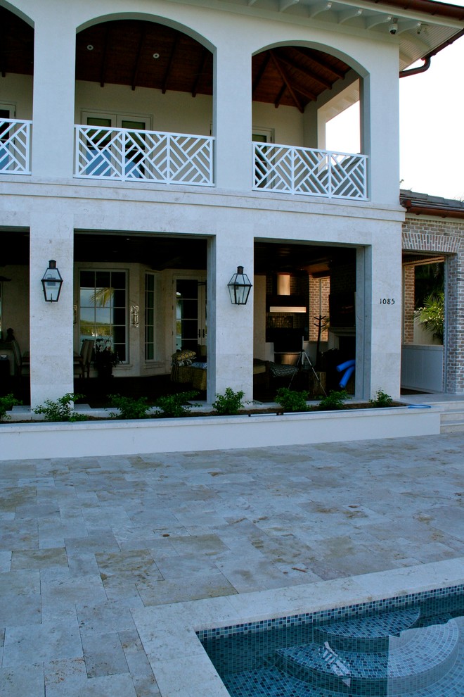 Elegant patio photo in Miami