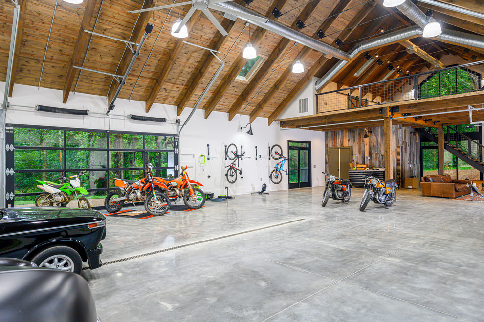 Garage - rustic garage idea
