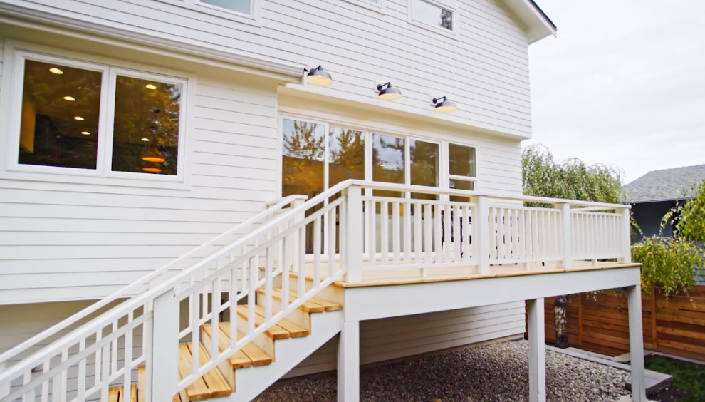 Transitional home design photo in Seattle