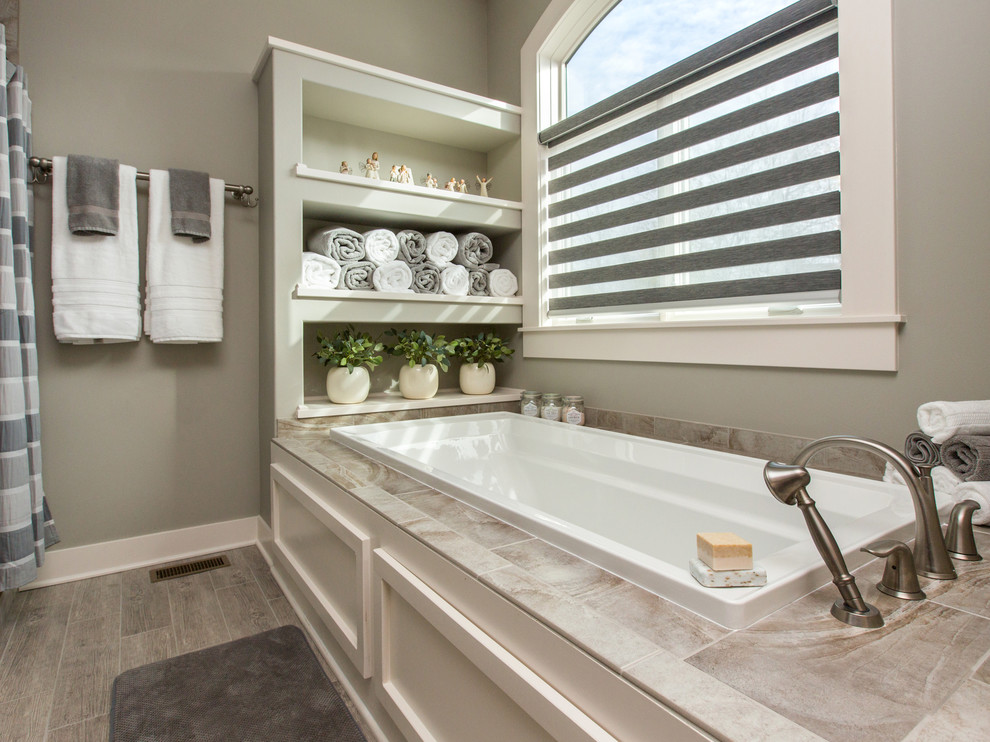 Bathroom - transitional bathroom idea in Cedar Rapids