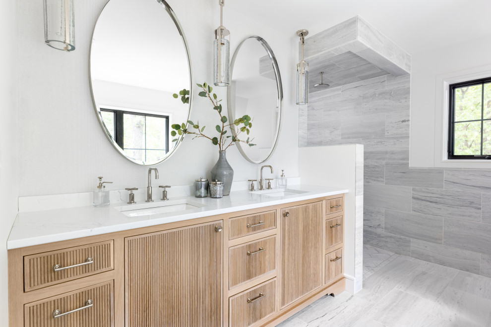 Bathroom - transitional bathroom idea