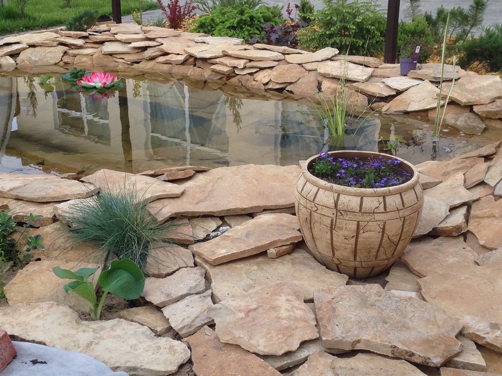 Садовый пруд в африканском стиле