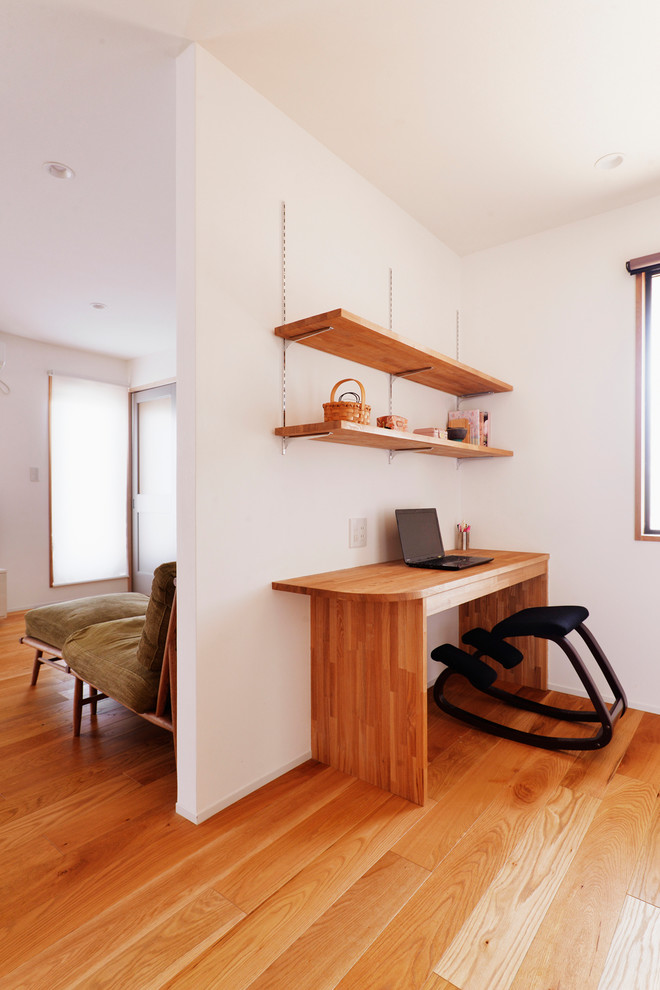 Design ideas for an asian home office in Tokyo.
