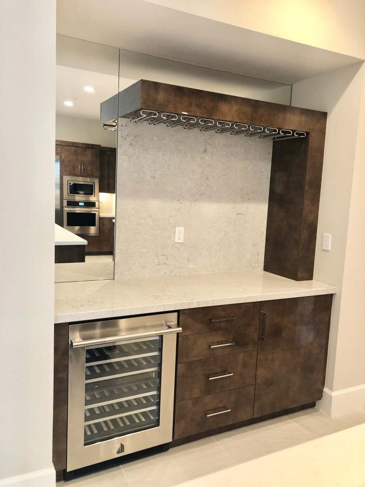 Home design - mid-sized transitional home design idea in Orange County