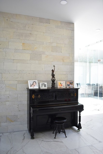 ber&uacute; contemporary-entrance