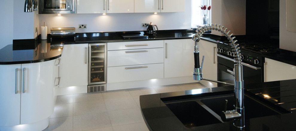Kitchen in Adelaide with granite worktops.