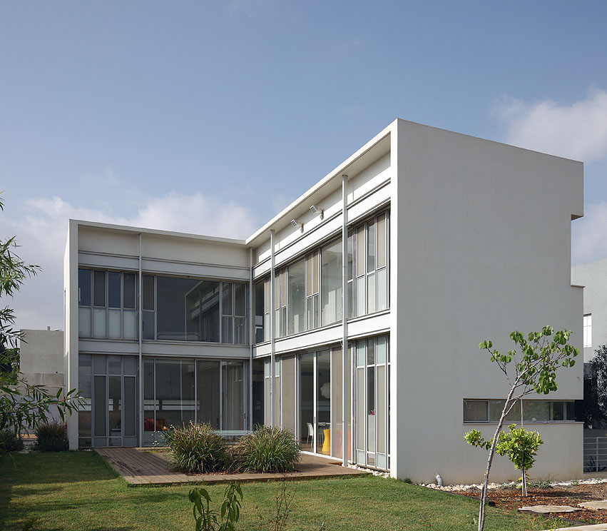 Design ideas for a modern home in Tel Aviv.