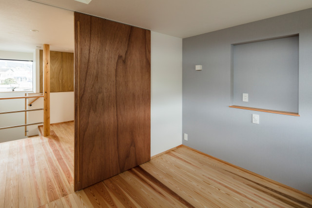 王寺町の家 asiatisch-schlafzimmer