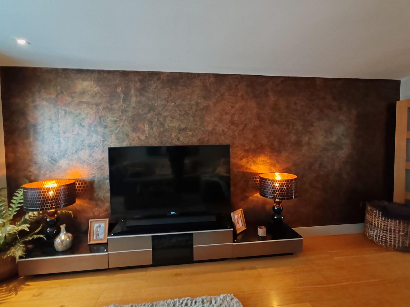 Акцентная стена Венецианская декоративная штукатурка