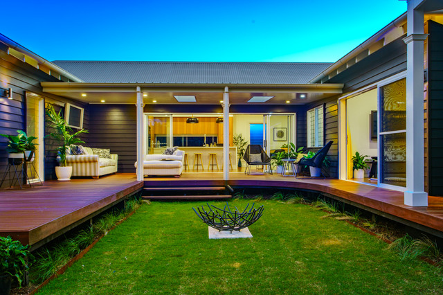 Bangalow Residence 2 contemporary-deck