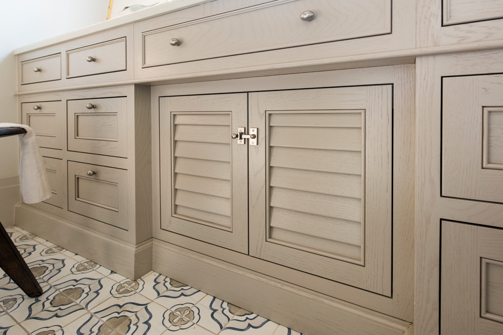 2017 Park City Showcase of Homes - Traditional - Laundry Room - Salt ...