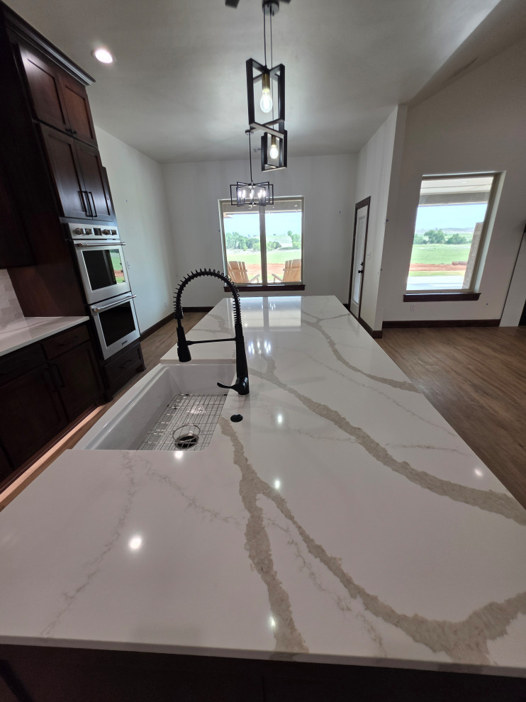 Quartz kitchen countertops with farmhouse sink