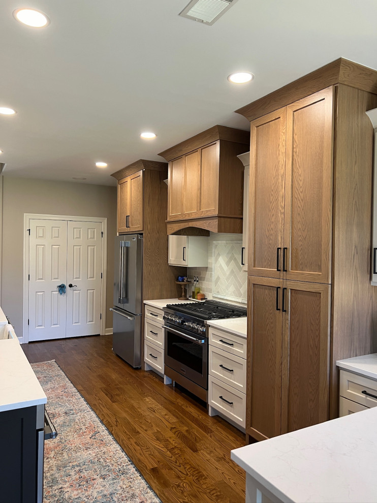 Chic Indian Lake Kitchen