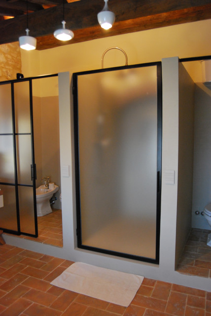 Realizzazione bagno padronale Podere in Toscana klassisch-badezimmer