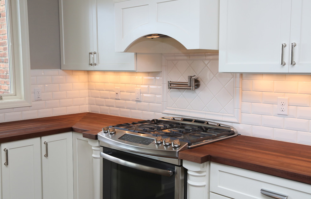 Example of a transitional kitchen design in Cleveland