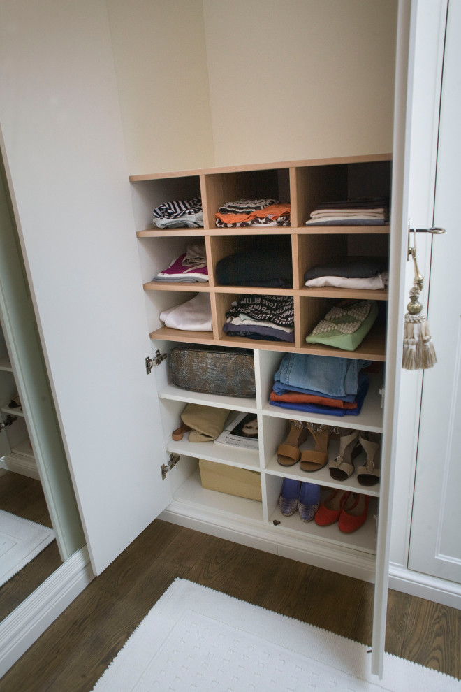 Гардеробная в деревянном доме