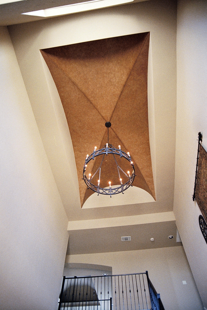 Example of a mountain style entryway design in Austin