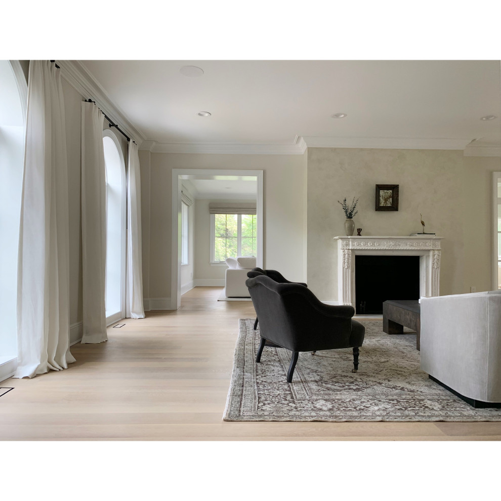 Home design - transitional home design idea in New York