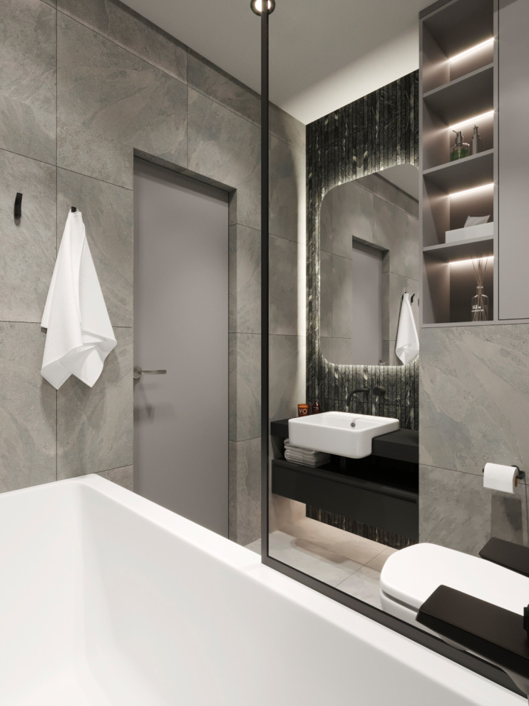 Трехкомнатная квартира в Санкт-Петербурге